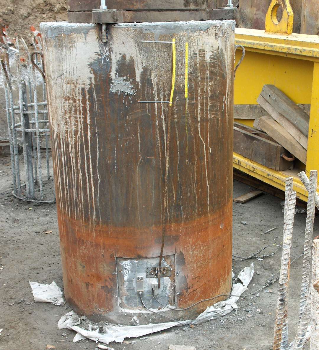 głowica pala przygotowana do badania dynamicznego